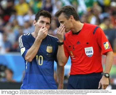 Rio de Janeiro, World Cup 2014 final between Germany and Argentina. In this picture, Lionel Messi and Referee Nicola Rizzoli. xJOSExANTONIOxSANZx 