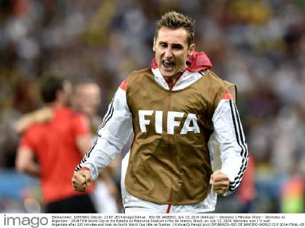 RIO DE JANEIRO, July 13, 2014 (Xinhua) -- Germany s Miroslav Klose - Germany vs Argentina - 2014 FIFA World Cup at the Estadio do Maracana Stadium in Rio de Janeiro, Brazil, on July 13, 2014. Germany won 1-0 over Argentina after 120 minutes and took its fourth World Cup title on Sunday. (Xinhua Qi Heng)(pcy) (SP)BRAZIL-RIO DE JANEIRO-WORLD CUP 2014-FINAL-GERMANY VS ARGENTINA