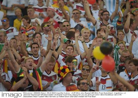 13.07.2014, xbtx, Fussball WM 2014, Finale Deutschland - Argentinien, v.l. Deutsche Fans