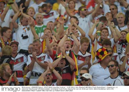 13.07.2014, xbtx, Fussball WM 2014, Finale Deutschland - Argentinien, v.l. Deutsche Fans