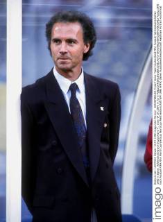 BECKENBAUER Franz Trainer Team Deutschland FIFA Fussball Weltmeisterschaften 1990 in Italien Halbfinale England-Deutschland 4 : 5 am 04.07.1990 in Turin