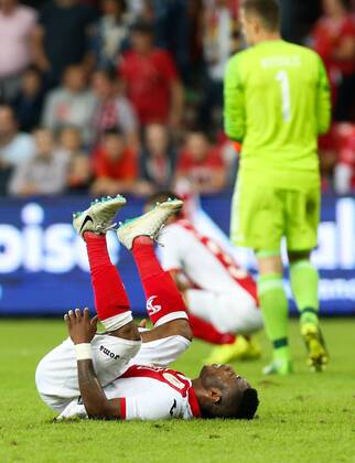 20140730 - LIEGE, BELGIUM: Standard s Imoh Ezekiel looks dejected after a soccer game between Belgian first division team Standard de Liege and Greek Panathinaikos F.C., Wednesday 30 July 2014, in Liege, the first leg of the third qualifying round for the UEFA Champions League tournament. VIRGINIExLEFOUR  premiumd 97431365