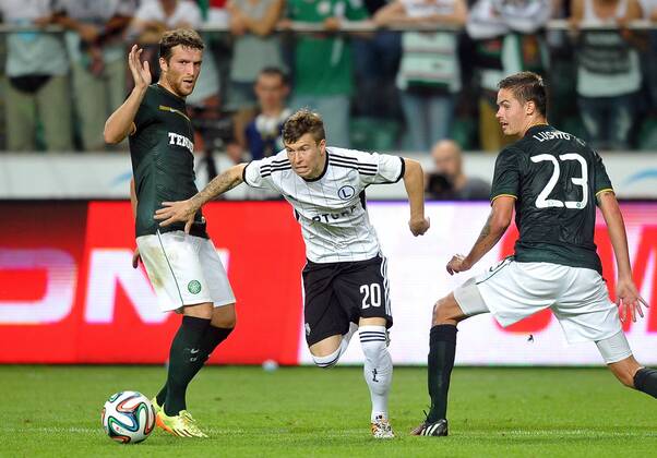 Charlie Mulgrew JAKUB KOSECKI Mikael Lustig CL Quali Legia Warsaw - Celtic Glasgow Charlie Mulgrew JAKUB KOSECKI Mikael Lustig  20140730LUK126