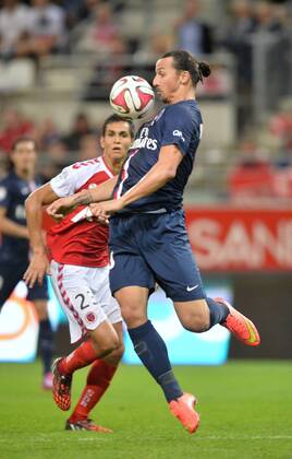 Zlatan Ibrahimovic (psg) - Aissa Mandi (rei) FOOTBALL : Reims vs PSG - Ligue 1 - 08 08 2014 AnthonyBIBARD FEP Panoramic