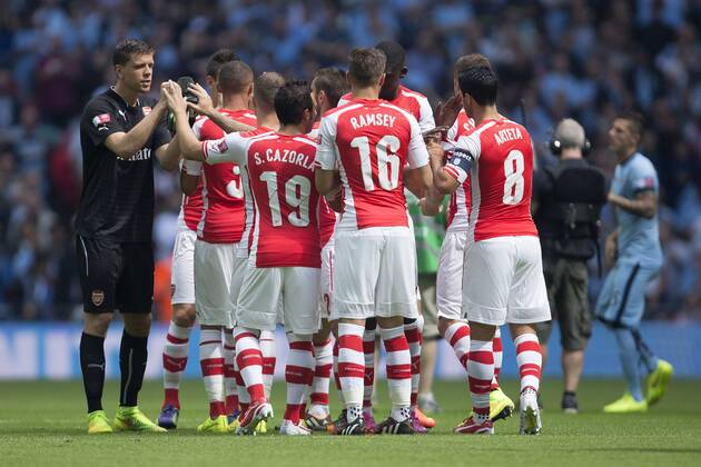 Arsenal have a pre-match huddle - Arsenal vs. Manchester City - The FA Community Shield - Wembley Stadium - London - 10 08 2014 Pic Philip Oldham Sportimage EDITORIAL USE ONLY. No use with unauthorised audio, video, data, fixture lists, club league logos or live services. Online in-match use limited to 120 images, no video emulation. No use in betting, games or single club league player publications.