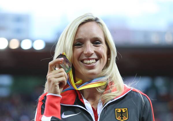 Zürich, Schweiz, Leichtathletik, Athletics, Track and Field, Leichtathletik Europameisterschaften Zürich 2014, European athletics Championships 2014 ,12.08-17.08. 2014 Letzigrund Stadion, Zürich, Cindy Roleder, Deutschland, 100m Hürden Frauen Finale, Siegerehrung Bronzemedaille