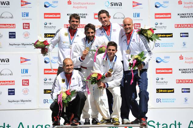 Franz Anton, Jan Benzien, GER, Siegerehrung, links, Gauthier Klauss, Matthieu Peche, FRA , mitte, David Florence, Richard Hounslow, GBR, rechts, CANOE DOUBLE (C2) MEN Kanuslalom-Weltcup-Finales, Canoe slalom worldcup final 17.08.14