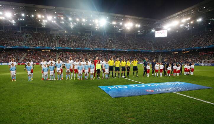 SOCCER - CL, RBS vs Malmö SALZBURG,AUSTRIA,19.AUG.14 - SOCCER - UEFA Champions League, play off, Red Bull Salzburg vs Malmö FF. Image shows both teams. 