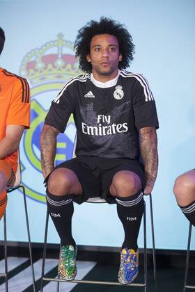 Real s Marcelo during the presentation of the Real Madrid s new Champions League kit at the Santiago Bernabeu stadium in Madrid, Spain. May 26, 2013.  (2014082621037)