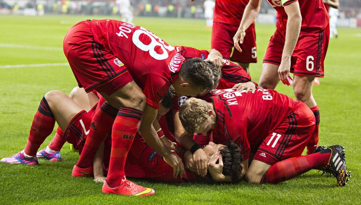 Leverkusen, 27.08.2014, BayArena Torjubel um Heung-Min Son (Bayer) - Hakan Calhanoglu (Bayer), Stefan Kiessling (Bayer) Bayer Leverkusen - FC Kopenhagen mm