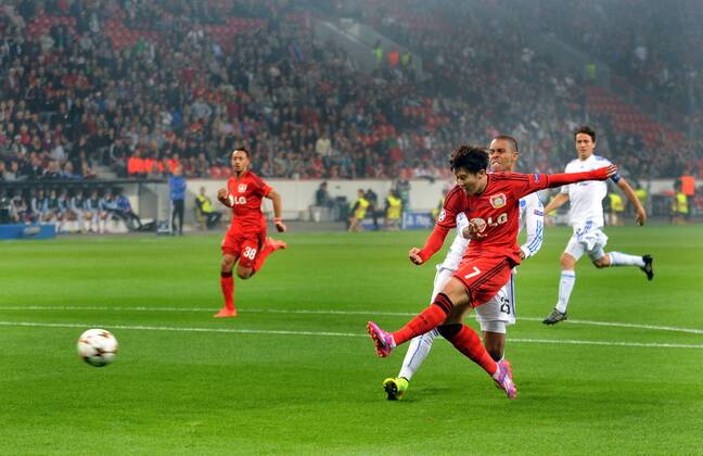 Championsleague Qualifikation: Bayer 04 Leverkusen - FC Kopenhagen 27.08.2014. Tor zum 1:0 für Leverkusen durch Heung-Min Son. Mathias Jörgensen (Kopenh.) kommt zu spät. HM