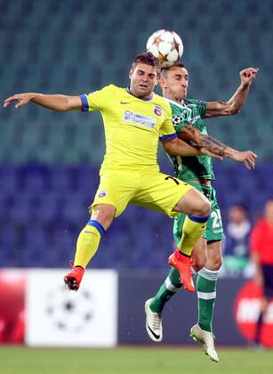 Sofia - PFC Ludogorets Razgrad FC Steaua Bukarest - UEFA play off champions league men s football Yordan Minev(r) PFC Ludogorets and Adrian Popa(L) FC Steaua 