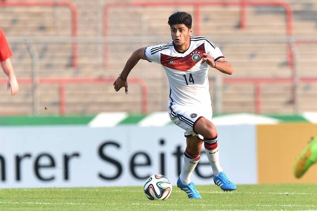Fußball U19-Länderspiel Deutschland - England am 08.09.2014 im Stadion Niederrhein in Oberhausen Mahmoud Dahoud ( Deutschland )