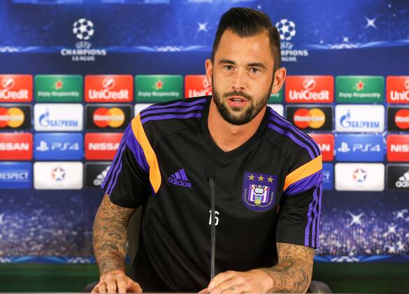Anderlecht s Steven Defour pictured during a press conference of Belgian soccer team RSC Anderlecht in the Tuk Telekom Arena in Istanbul, Monday 15 September 2014. VIRGINIExLEFOUR  premiumd 21950