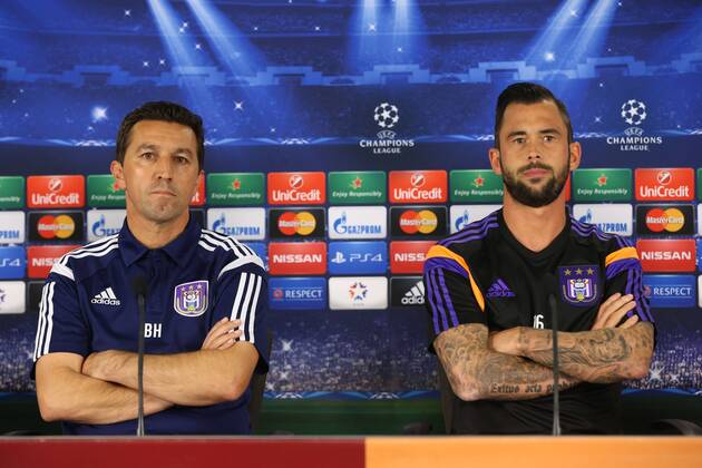 Anderlecht s head coach Besnik Hasi and Anderlecht s Steven Defour pictured during a press conference of Belgian soccer team RSC Anderlecht in the Tuk Telekom Arena in Istanbul, Monday 15 September 2014. VIRGINIExLEFOUR  premiumd 21952