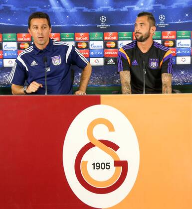 Anderlecht s head coach Besnik Hasi and Anderlecht s Steven Defour pictured during a press conference of Belgian soccer team RSC Anderlecht in the Tuk Telekom Arena in Istanbul, Monday 15 September 2014. VIRGINIExLEFOUR  premiumd 21953