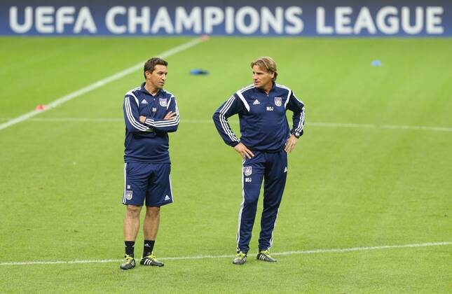 Anderlecht s head coach Besnik Hasi and Anderlecht s keeper trainer Max de Jong pictured during a training session of Belgian soccer team RSC Anderlecht in the Tuk Telekom Arena in Istanbul, Monday 15 September 2014. VIRGINIExLEFOUR  premiumd 22007