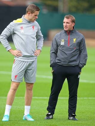 PROPAGANDA20140915 Football - soccer: UEFA Champions League, Liverpool FC , Liverpool s Jordan Henderson and manager Brendan Rodgers during training at Melwood .xHOCHxZWEIx xPropagandax 