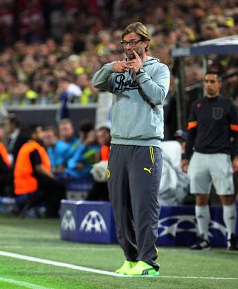 16.09.2014, xsvx, Fussball Champions League, Borussia Dortmund - Arsenal London, v.l. Trainer Jürgen Klopp (Borussia Dortmund) gestikuliert, gibt Anweisungen gesticulate giving instructions