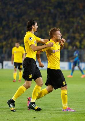 Ciro Immobile (Borussia Dortmund 9) und Neven Subotic (Borussia Dortmund 4) beim Torjubel nach dem Treffer zum 1:0 Borussia Dortmund vs Arsenal London FC --- Fussball --- Champions League --- Gruppenphase 1. Spieltag --- 16.09.2014 EP_jse