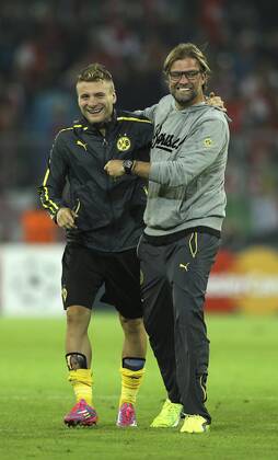 Foto .... Jubel bei Borussia nach dem Schlusspfiff .... Trainer Klopp umarmt Ciro Immobile Fussball - Championsleague am Di. 16.09.2014 Gruppenspiel Bor. Dortmund
