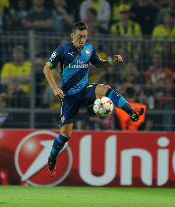 Championsleague: Borussia Dortmund - Arsenal London 16.09.2014. Mesut Özil (Arsenal) in Aktion. HM