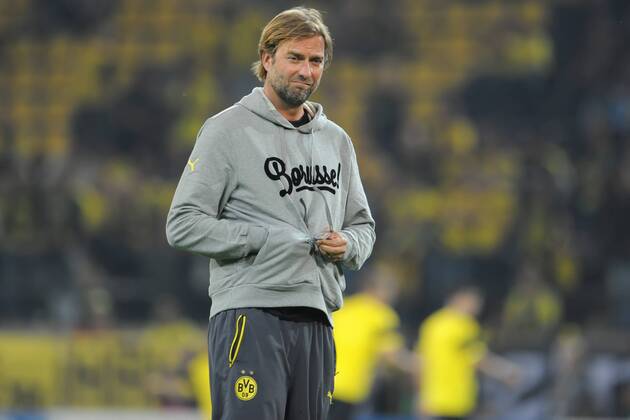 Dortmund, Deutschland 16. September 2014: Champions League 14 15 - Borussia Dortmund vs. FC Arsenal. Trainer Jürgen Jürgen Klopp (Dortmund) muss seine Brille putzen. mt