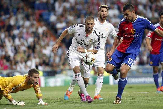 Karim Benzema, Sergio Ramos of Real Madrid and Tomas Vaclik and Samuel of FC Basel 1893 during the Champions League group B soccer match between Real Madrid and FC Basel 1893 at Santiago Bernabeu Stadium in Madrid, Spain. September 16, 2014.  (20423441)