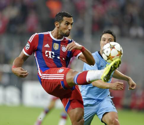 17.09.2014, Fussball Champions-League 2014 2015, Vorrunde 1.Spieltag, FC Bayern München - Manchester City, in der Allianz-Arena München. Mehdi Benatia (München) am Ball. 