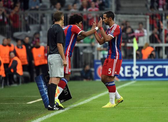 17.09.2014, xjhx, Fussball Champions League, FC Bayern München - Manchester City, v.l. Dante (FC Bayern München), Mehdi Benatia (FC Bayern München)