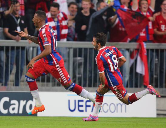 SOCCER - CL, Bayern vs Man.City MUNICH,GERMANY,17.SEP.14 - SOCCER - UEFA Champions League, group stage, FC Bayern München vs Manchester City. Image shows the rejoicing of Jerome Boateng and Juan Bernat (Bayern). 