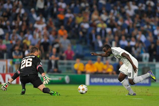 Champions League, AS Rom - ZSKA Moskau Seydou Doumbia , Morgan De Sanctis xHOCHxZWEIx xItalyxPhotoxPressx 