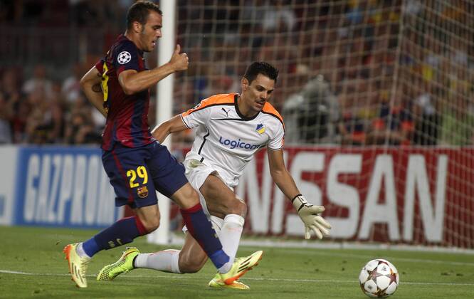 Champions League match between FC Barcelona and Apoel Nicosia. In this picture, Sandro Ramirez and Urko Pardo. xFRANCESCxADELANTADOx 