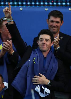 GOLF - PGA, Ryder Cup 2014 PERTHSHIRE,SCOTLAND,28.SEP.14 - GOLF - PGA Golf Herren Tour, Ryder Cup, Auchterarder Golf Club, Team Europe. Image shows the rejoicing of Rory McIlroy. 