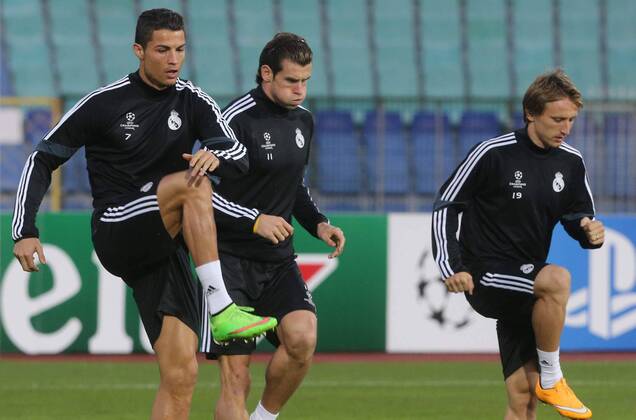 30.09.2014 Sofia Cristiano Ronaldo(L) with Gareth Bale(c) and Luka Modric(r) CF Real Madrid Training Real Madrid 