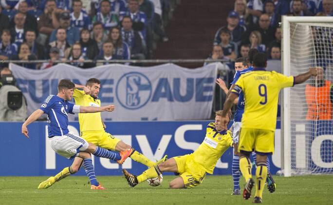 Gelsenkirchen, 30.09.2014, Veltins Arena, Fußball Tor zum 1:1 durch Klaas Jan Huntelaar (S04) FC Schalke 04 - NK Maribor