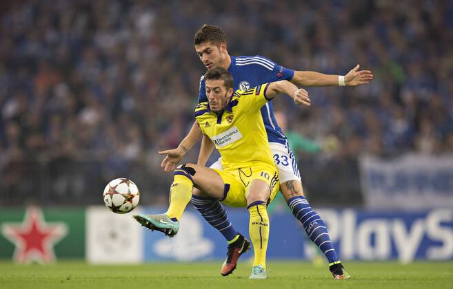 Gelsenkirchen, 30.09.2014, Veltins Arena, Fußball Agim Ibraimi (Maribor) , Roman Neustädter (S04) FC Schalke 04 - NK Maribor