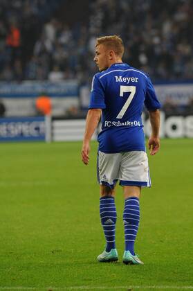 Max Meyer ( Schalke 04 ) ärgert sich ist frustriert über das Ergebnis. 30.09.2014 --- Fussball --- Championsleague --- Schalke 04 vs NK Maribor, EP_TTL