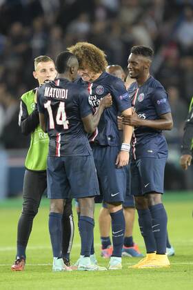 Jubels joueurs parisiens en fin de match David Luiz (PSG) Blaise Matuidi (PSG) Paris St. Germain PSG - FC Barcelona (Barca) xJBAutissierx 