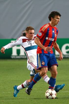 September 30, 2014. Russia, Khimki, arena New Khimki. CSKA s player Roman Eremenko and Bayern s player Juan Bernat in the 2014 15 UEFA Champions League s group stage match between CSKA (Moscow, Russia) and FC Bayern Munich (Munich, Germany) DmitryxGolubovich 