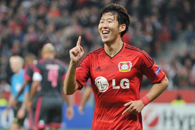 Bayer 04 Leverkusen vs. Benfica Lissabon --- Fussball --- Champions League --- 01.10.2014 Heung-Min, Heung Min Son (Leverkusen), Torjubel nach dem 2:0, Freude, Mimik, Gestik, Einzelbild, halbe Figur