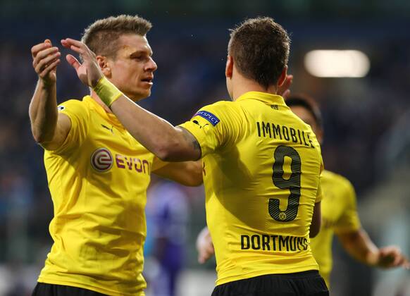 Mittwoch 01.10.2014, Saison 2014 2015, UEFA Champions League, 2. Spieltag im Constant Vanden Stock Stadium Brüssel, RSC Anderlecht - BVB Borussia Dortmund, Dortmunder Torjubel zum 1:0: Lukasz Piszczek (BVB) und Torschütze Ciro Immobile (BVB), v.l.