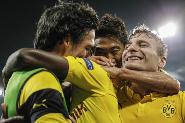- BRUSSELS, BELGIUM: Dortmund s players Adrian Ramos, Shinji Kagawa, Ciro Immobile celebrate after scoring during a UEFA Champions League game between Belgian team RSC Anderlecht and German Borussia Dortmund, in Brussels, in the Constant Vanden Stock stadium, on the second day of the group stage competition, in the in group D, Wednesday 01 October 2014. THIERRYxROGE  premiumd Aufmacher 20474323