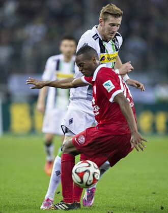 Mönchengladbach, 05.10.2014, Borussia Park Andre Hahn (BMG), Junior Diaz (Mainz) VfL Borussia Mönchengladbach - FSV Mainz 05 mm