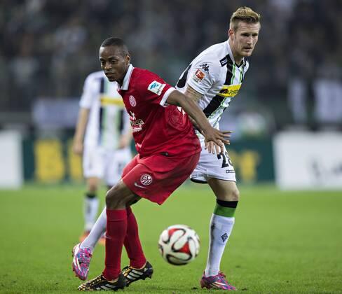 Mönchengladbach, 05.10.2014, Borussia Park Andre Hahn (BMG), Junior Diaz (Mainz) VfL Borussia Mönchengladbach - FSV Mainz 05 mm