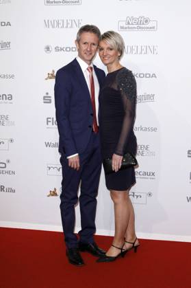 Jens Weissflog mit Lebesgefährtin Doreen Fiebich bei der Verleihung des Medienpreises Goldene Henne 2014 in der Neuen Messe. Leipzig, 10.10.2014 xR.xHardex xFuturexImage