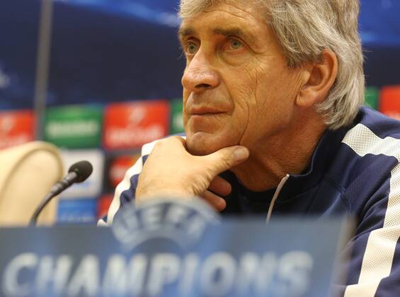 MOSCOW REGION, RUSSIA. OCTOBER 20, 2014. FC Manchester City manager Manuel Pellegrini looks on at a press conference on the upcoming UEFA Champions League group stage football match against CSKA Moscow. The game is to be played behind closed doors as CSKA have been punished for their fans poor behavior. Artyom Korotayev TASS  Aufmacher RE1525DD