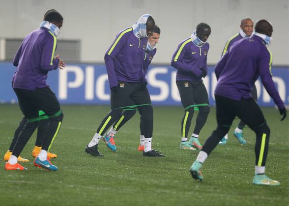 MOSCOW REGION, RUSSIA. OCTOBER 20, 2014. FC Manchester City players training ahead of the upcoming UEFA Champions League group stage football match against CSKA Moscow at Arena Khimki Stadium. The game is to be played behind closed doors as CSKA have been punished for their fans poor behavior. Artyom Korotayev TASS  RE1525F2