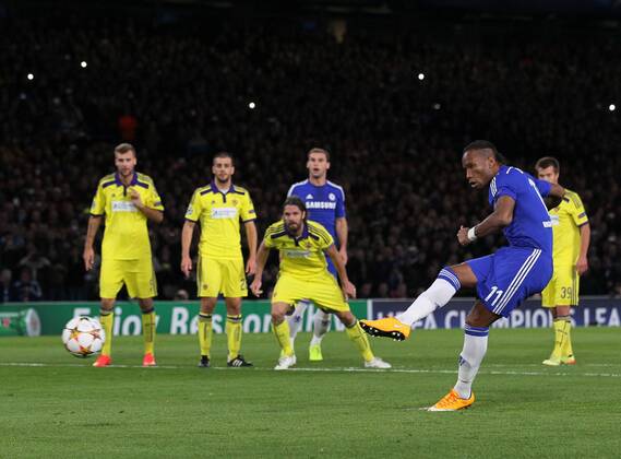 Chelsea s Didier drogba scoring his sides second goal - UEFA Champions League - Chelsea vs NK Maribor - Stamford Bridge - England - 21st October 2014 - Picture David Klein Sportimage EDITORIAL USE ONLY. No use with unauthorised audio, video, data, fixture lists, club league logos or live services. Online in-match use limited to 120 images, no video emulation. No use in betting, games or single club league player publications.