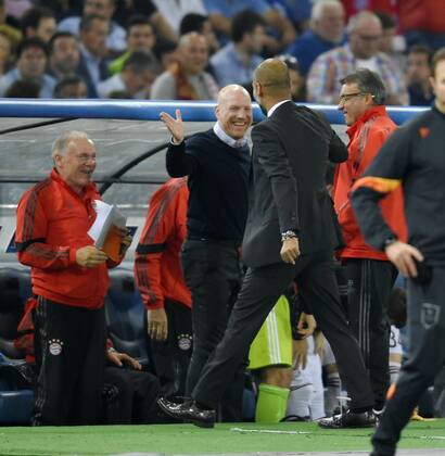 21.10.2014, Fussball Champions League 2014 2015, Vorrunde, 3.Spieltag, AS Rom - FC Bayern München, im Olympiastadion Rom (Italien). Jubel bei Sportdirektor Matthias Sammer (Bayern München) und Trainer Pep Guardiola (re, Bayern München). 
